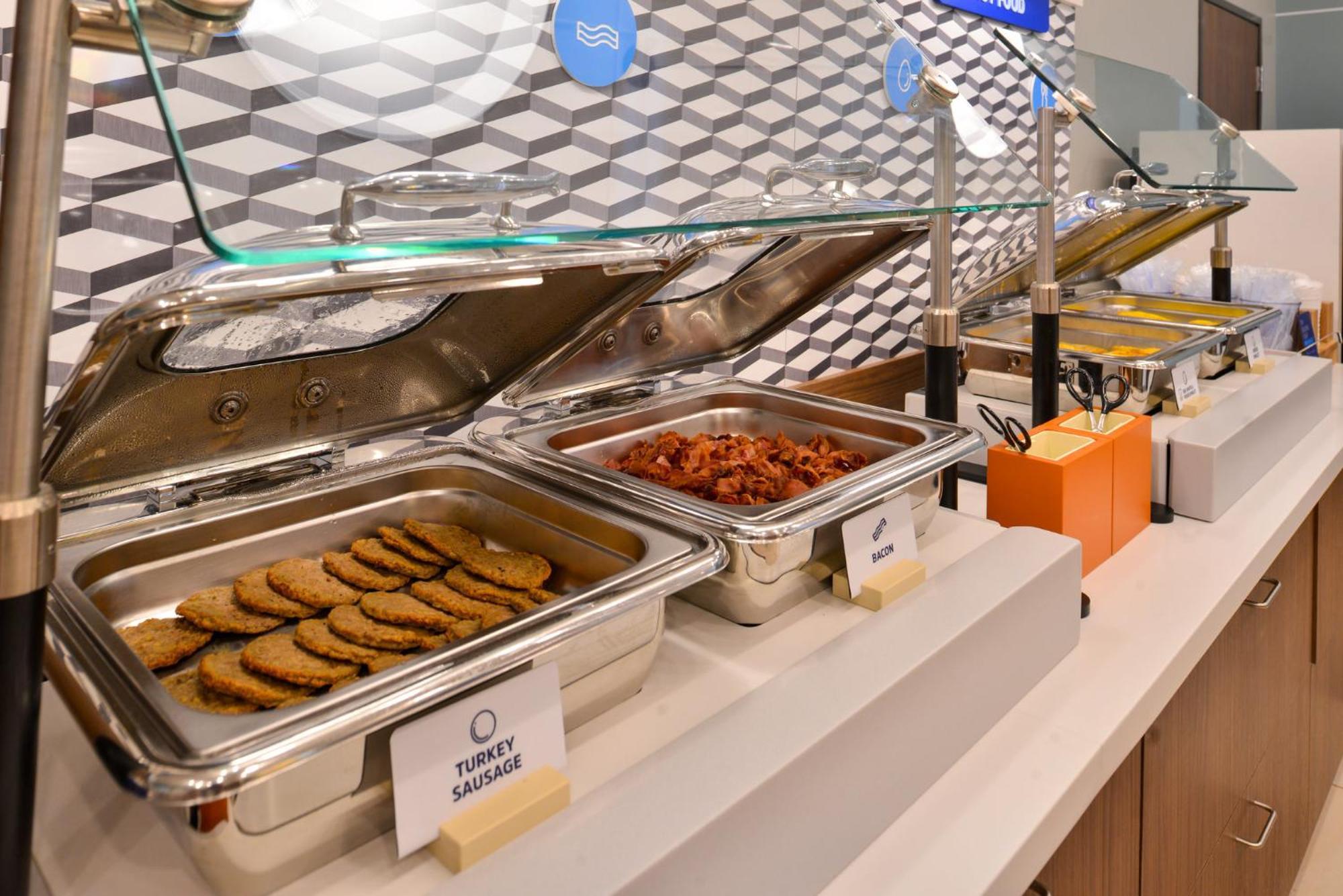 Holiday Inn Express & Suites Haltom City - Ft. Worth By Ihg エクステリア 写真
